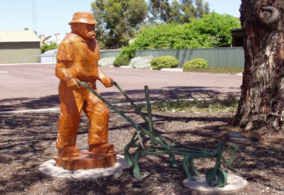 Chainsaw Carving Of Gus